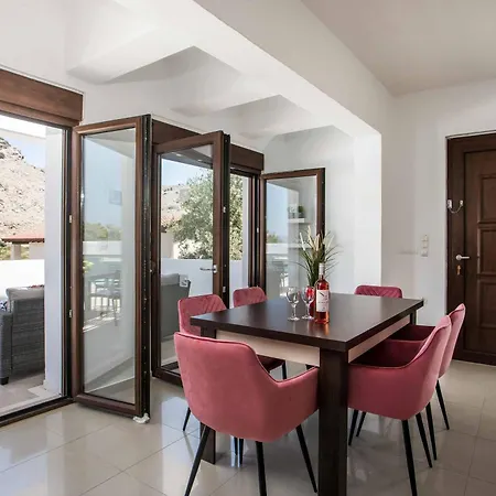 Aggelina Pefkos Villa *