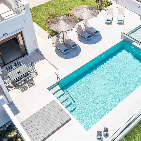 Aggelina Pefkos * Pefki