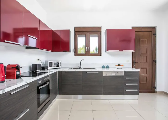 Aggelina Pefkos Pefki